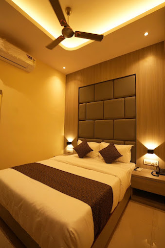 HOTEL BOSTON  Chembur Camp, BPCL Colony, Azad Nagar, Chembur | Classic Room 